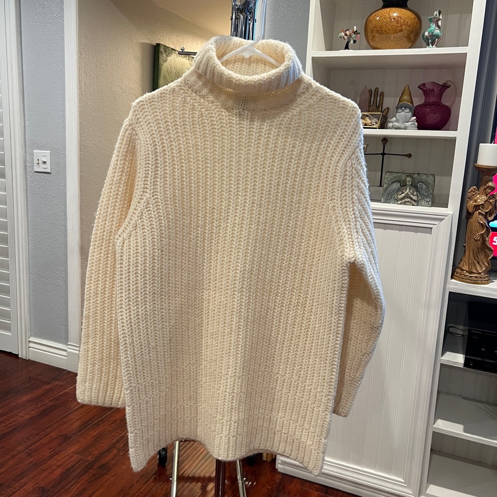 Banana Republic Cream Turtleneck Sweater